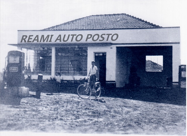12 Antigo Posto De Gasolina